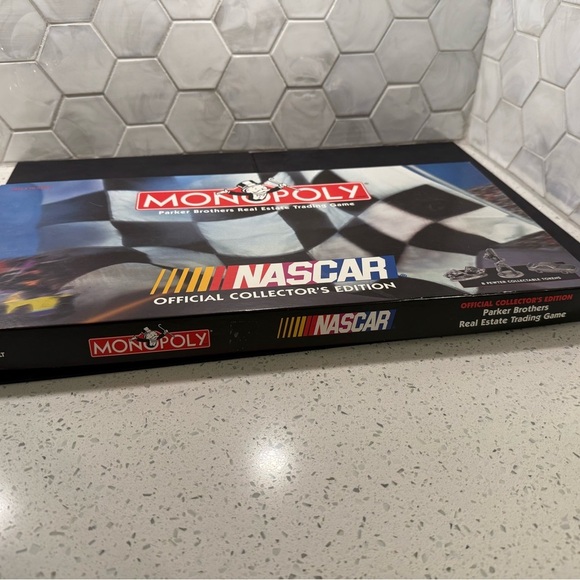 NASCAR Monopoly Game Vintage Official Collectors Edition 8 Pewter Tokens - Picture 4 of 9